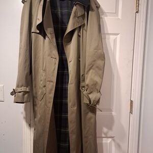 Men's Classic Tan Trench Coat